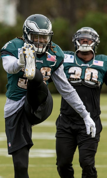 Adding Jay Ajayi gives Eagles crowded, talented backfield